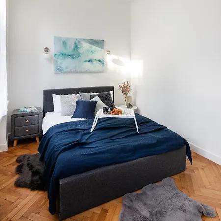 Brivibas House Design In City Center 3* Riga