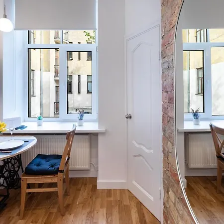 Brivibas House Design In City Center Apartmanhotel