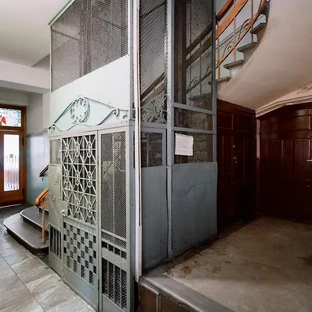 Brivibas House Design In City Center Рига