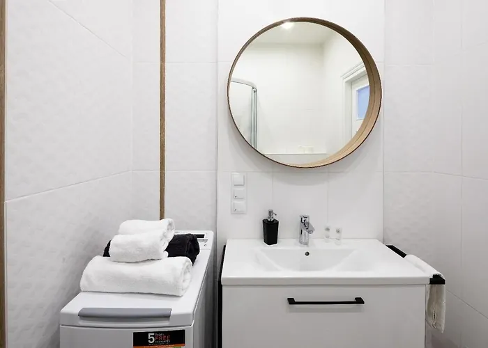 Ξενοδοχείο με διαμερίσματα Brivibas House Design In City Center Ρίγα