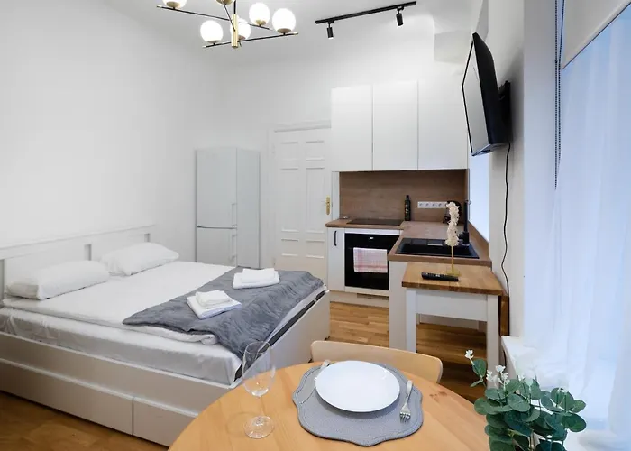 Brivibas House Design In City Center Ρίγα