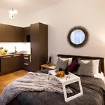 Brivibas House Design In City Center 아파트호텔 리가