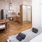 아파트호텔 Brivibas House Design In City Center 3*