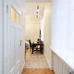 아파트호텔 Brivibas House Design In City Center 3*