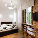 아파트호텔 Brivibas House Design In City Center 3*