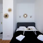 아파트호텔 Brivibas House Design In City Center 3*