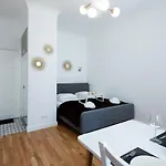 Brivibas House Design In City Center 리가